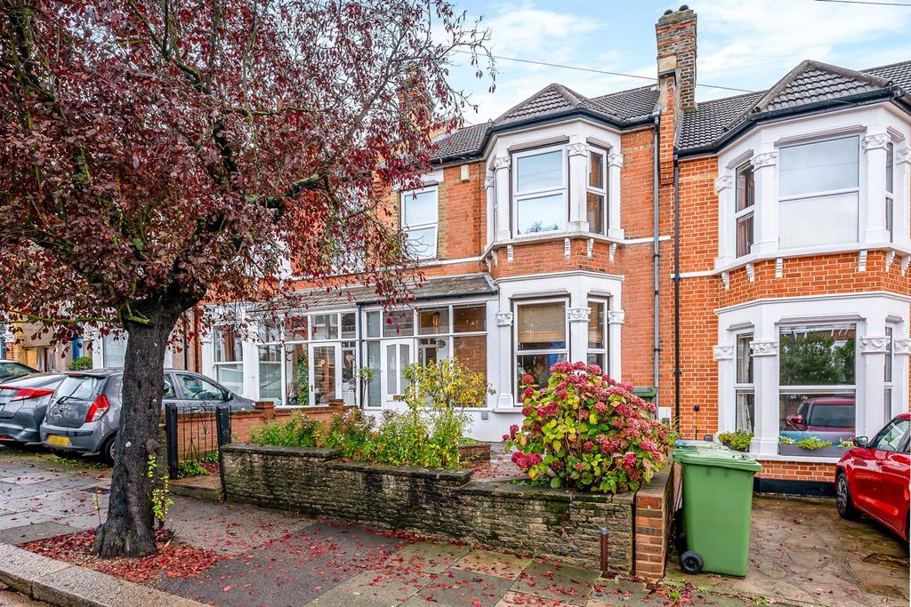 Property photo 1 of 17