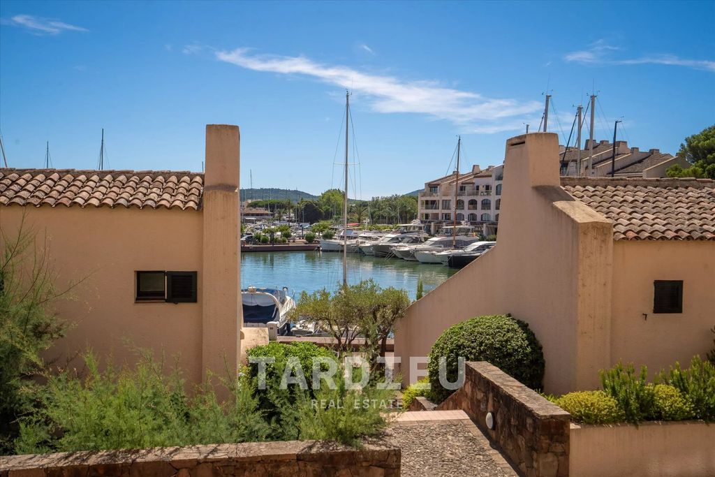 Property photo 1 of 8 Studio With Harbor View, 40 m²