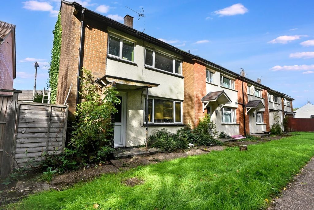 Property photo 1 of 18