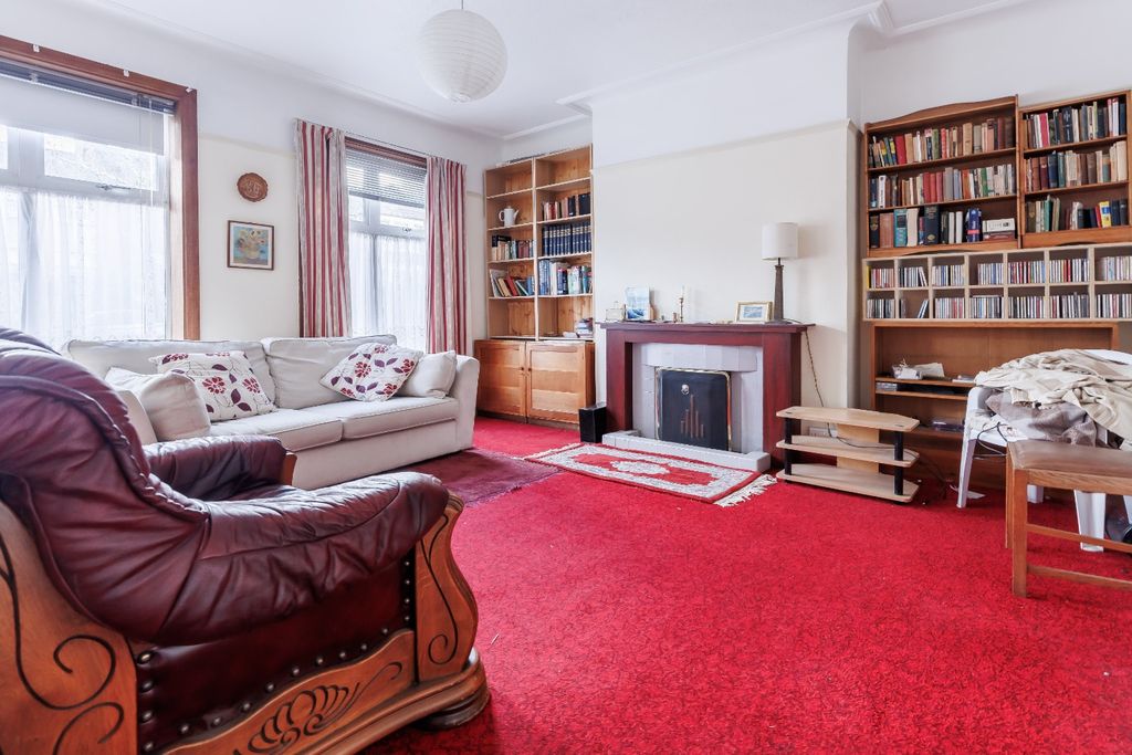 Property photo 2 of 21 4716233