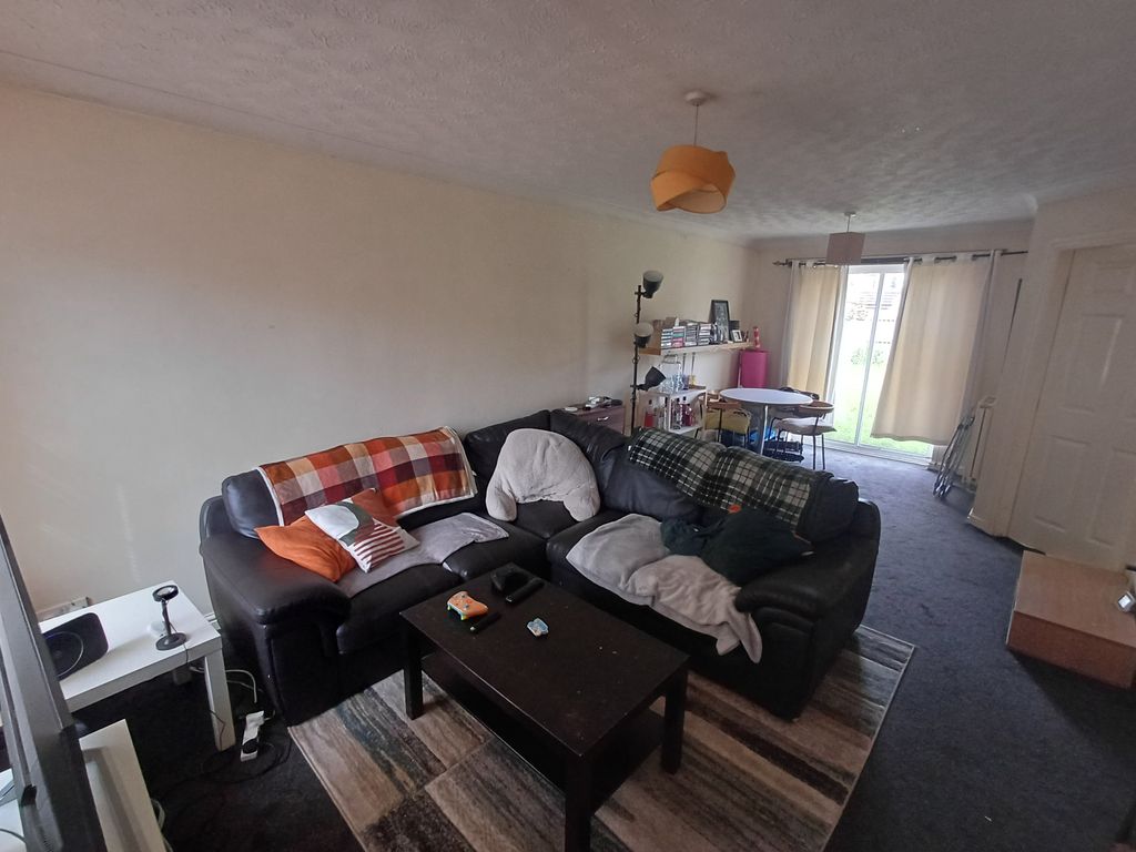 Property photo 2 of 21