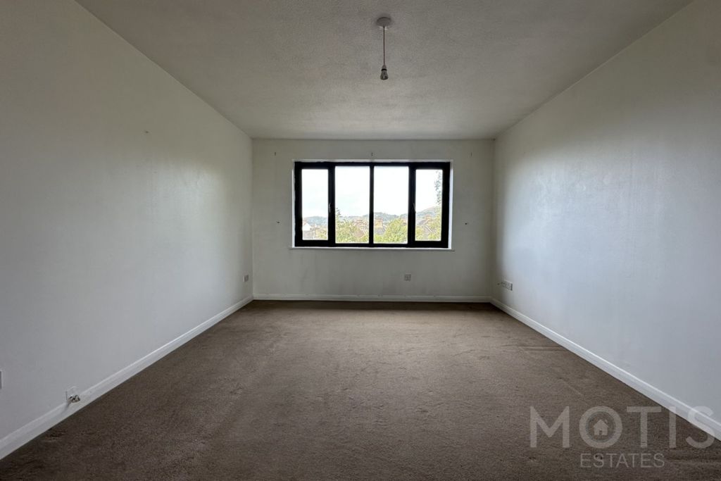 Property photo 2 of 5 Photo 13