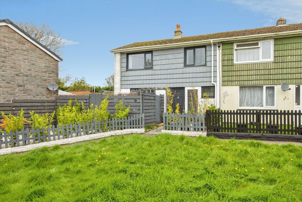 Property photo 1 of 19 Front Aspect