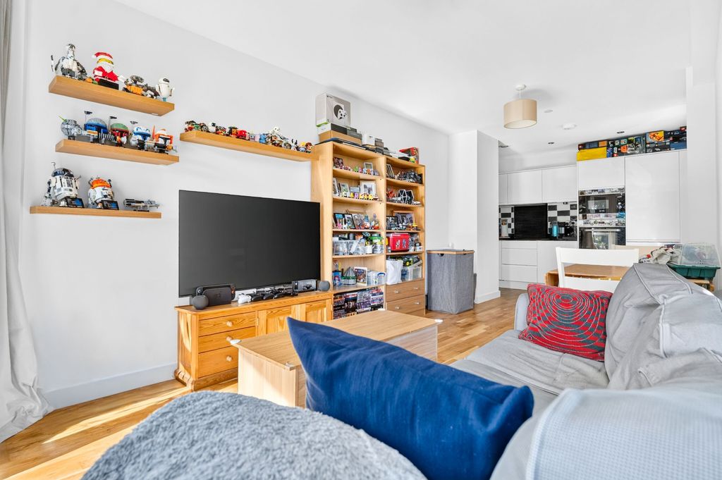 Property photo 2 of 13