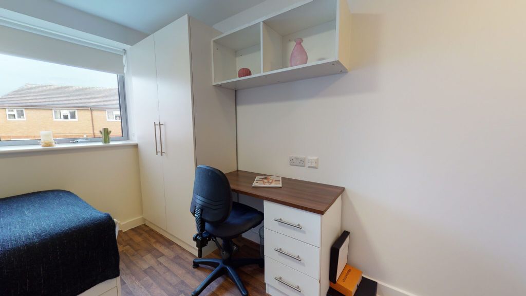 Property photo 3 of 4