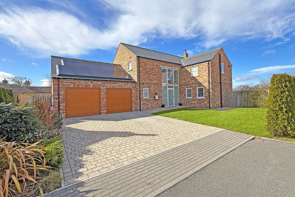 Property photo 1 of 25