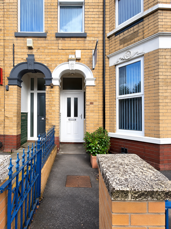 Property photo 2 of 10
