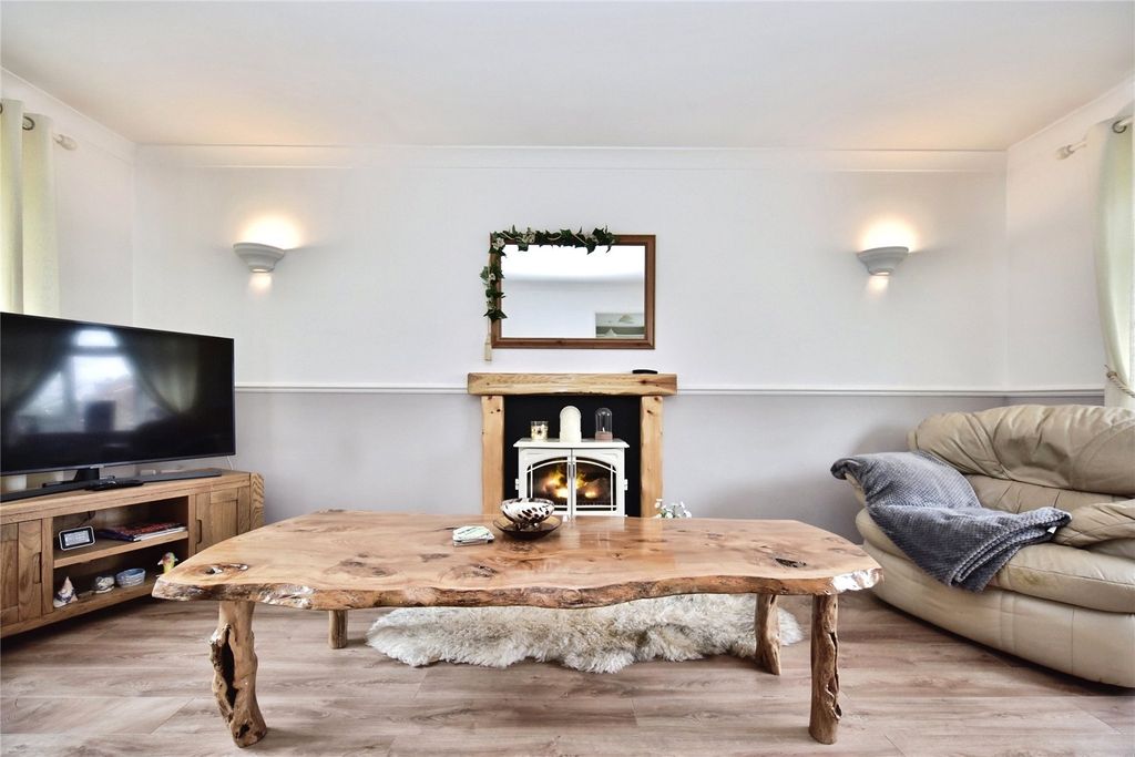 Property photo 3 of 18 Picture No. 14