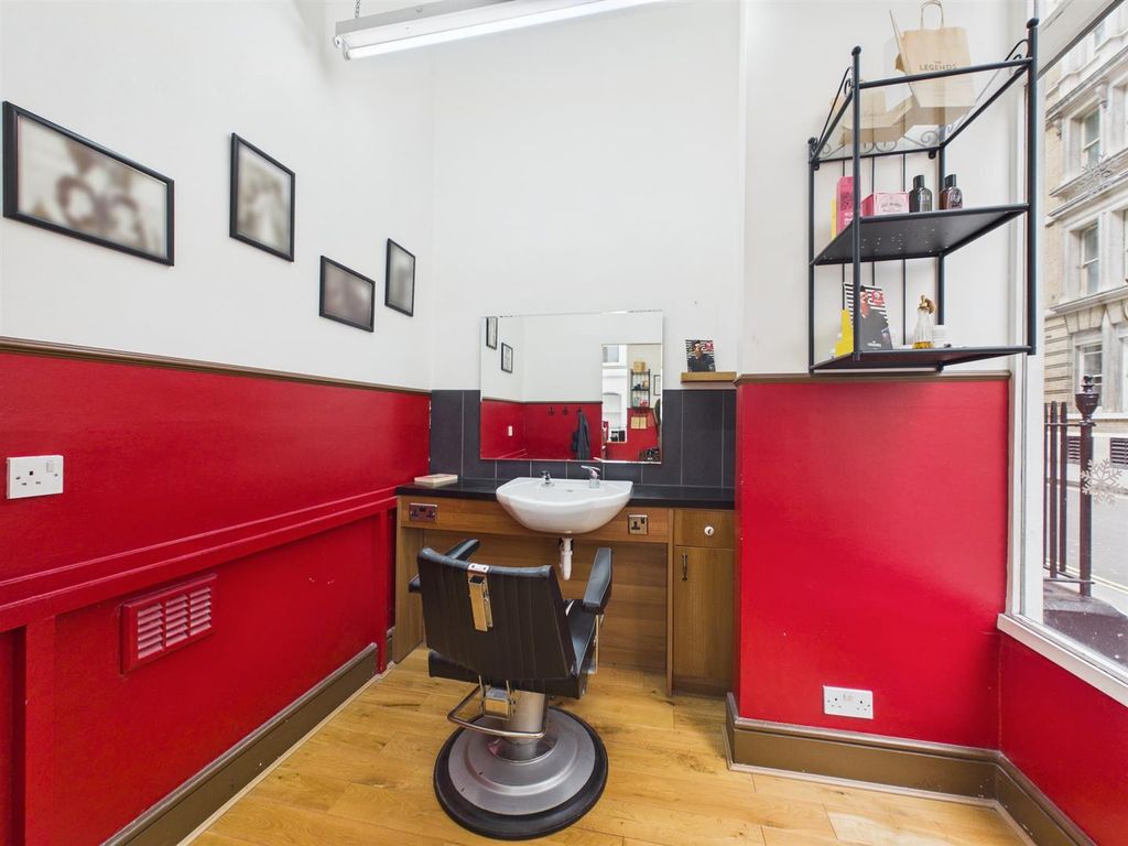 Property photo 3 of 6 Cam04237G0-Pr0266-Still003.Jpg