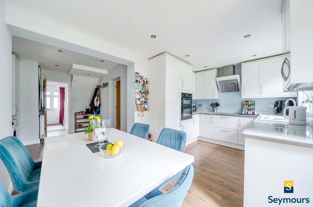 Property photo 2 of 23 Open Plan