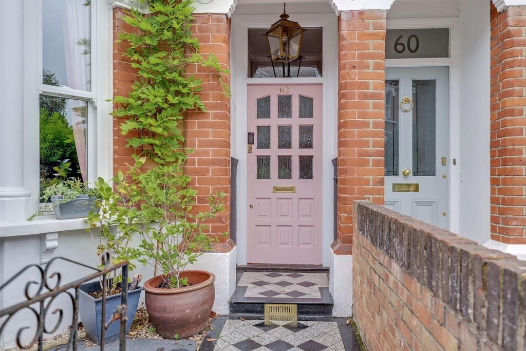 Property photo 1 of 17 13-2544Jhpropworld - 62 Byne Road - 40-Medium.Jpg