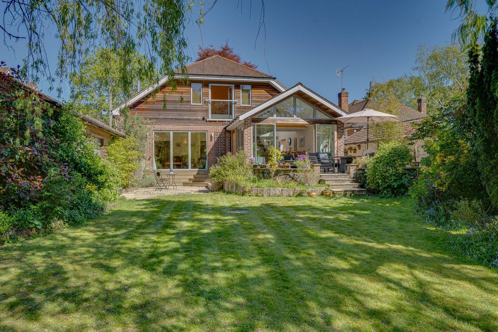 Property photo 3 of 32