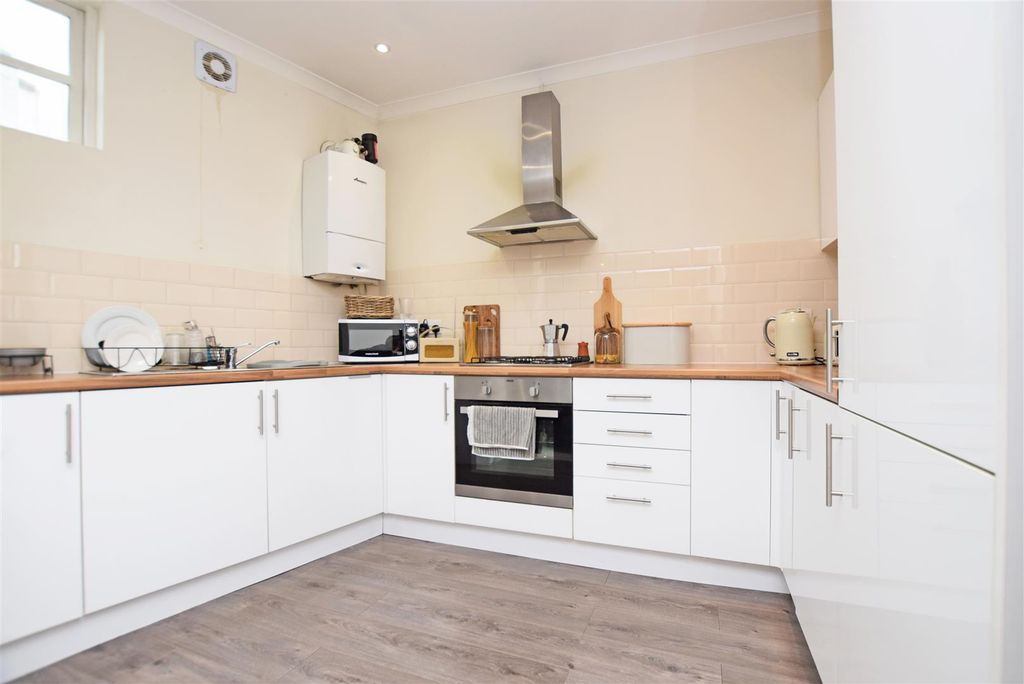 Property photo 2 of 6 Property Photo