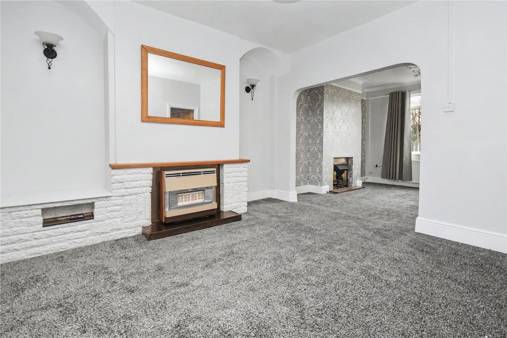 Property photo 2 of 19 Picture No. 12