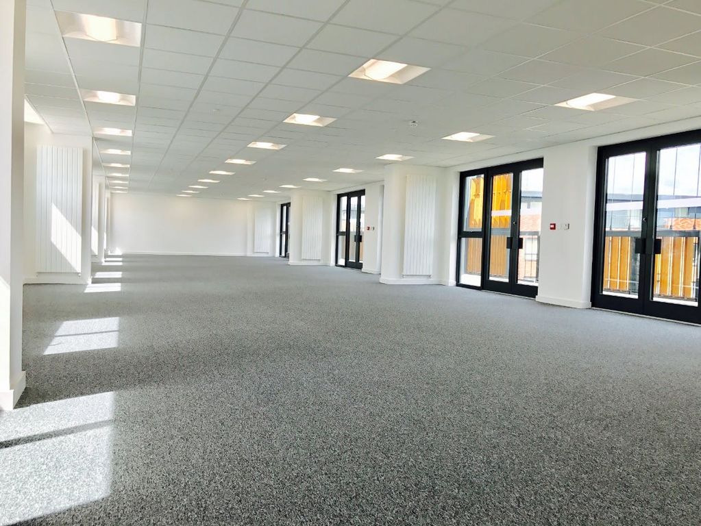 Property photo 2 of 15 Large Office Space_2.Jpg