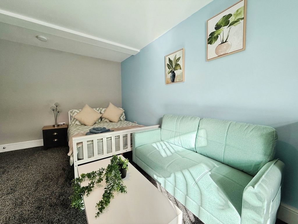 Property photo 1 of 18 Picture No. 28