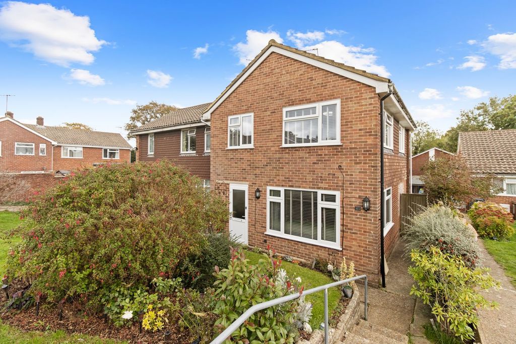 Property photo 1 of 25