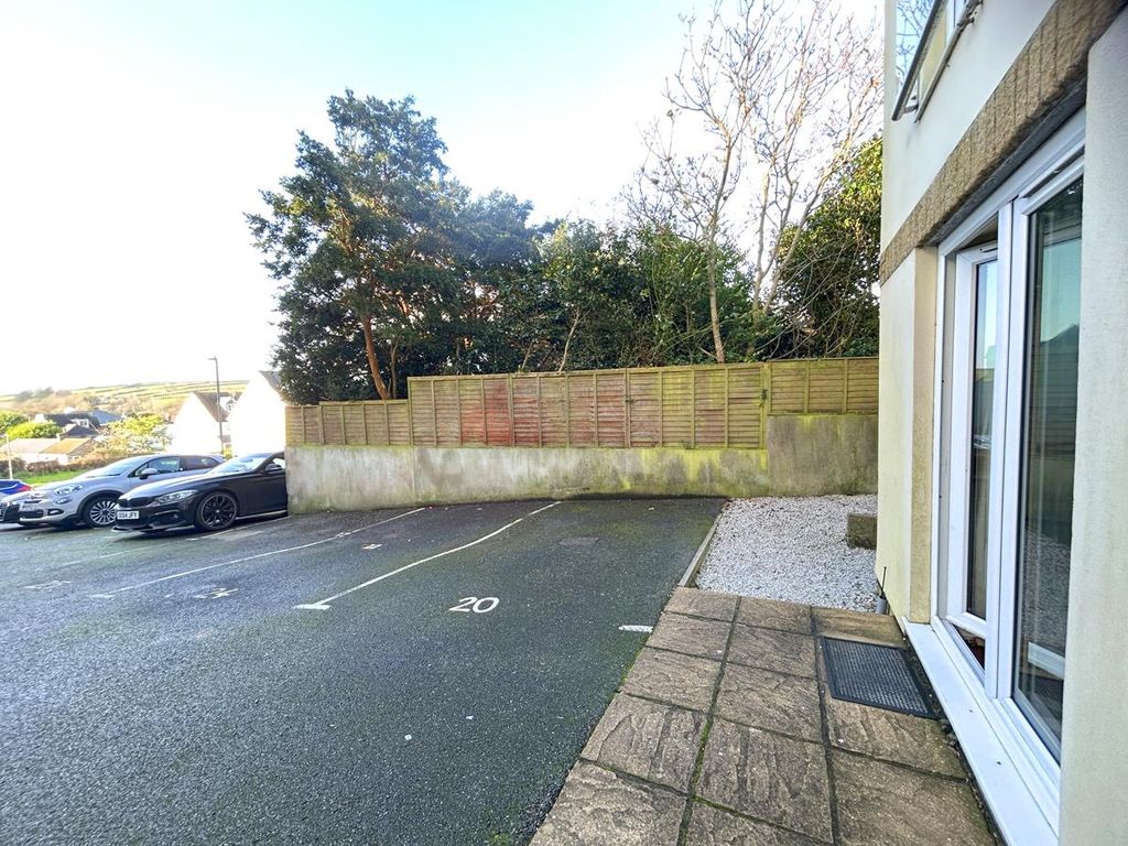 Property photo 3 of 12 Image00005.Jpg