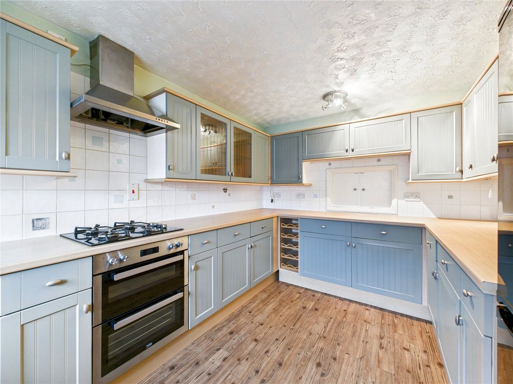 Property photo 3 of 15 Picture No. 18