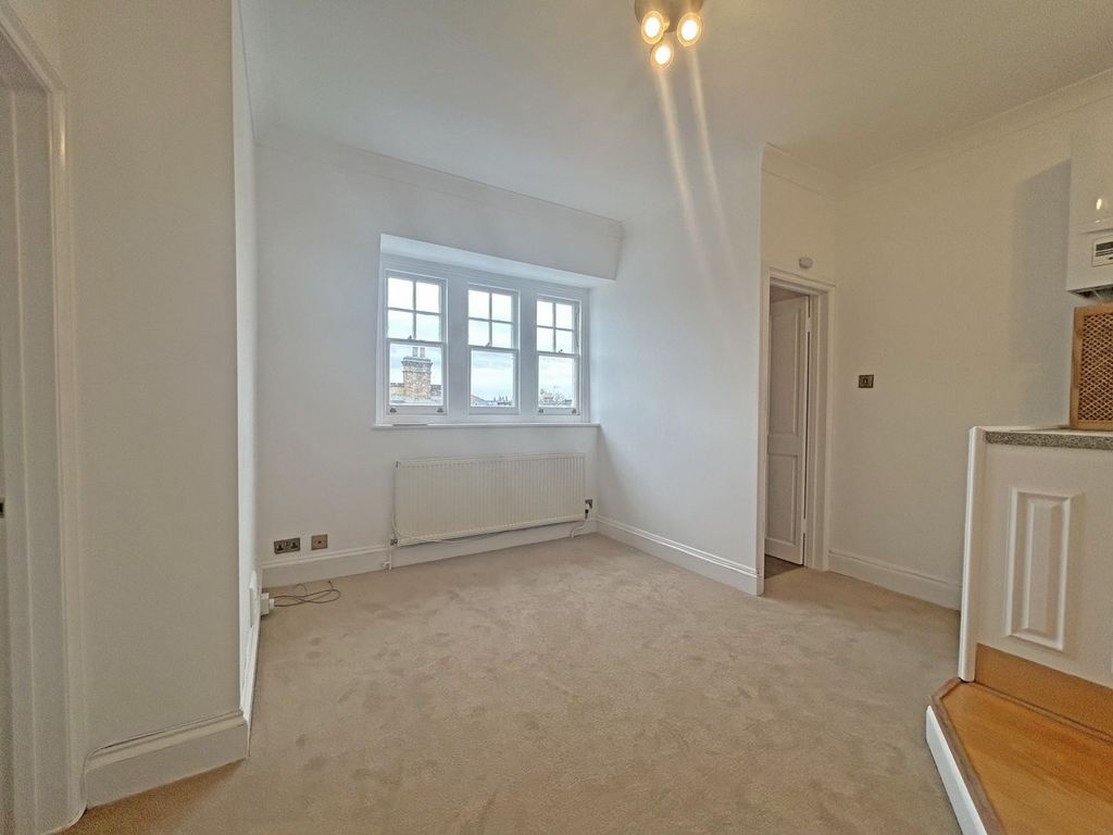 Property photo 2 of 5 Photo 5