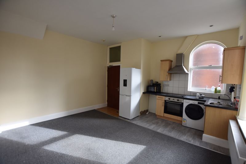 Property photo 2 of 7 Photo 3