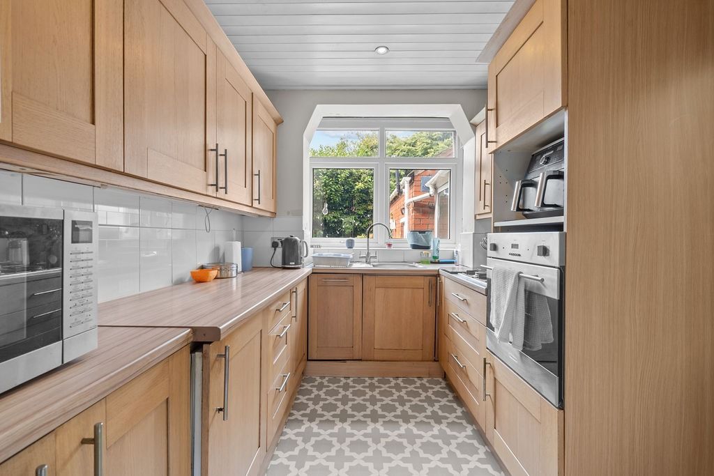 Property photo 3 of 28 3351637
