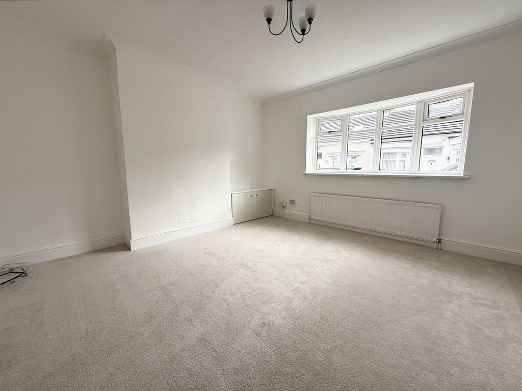 Property photo 2 of 11 Img_2447
