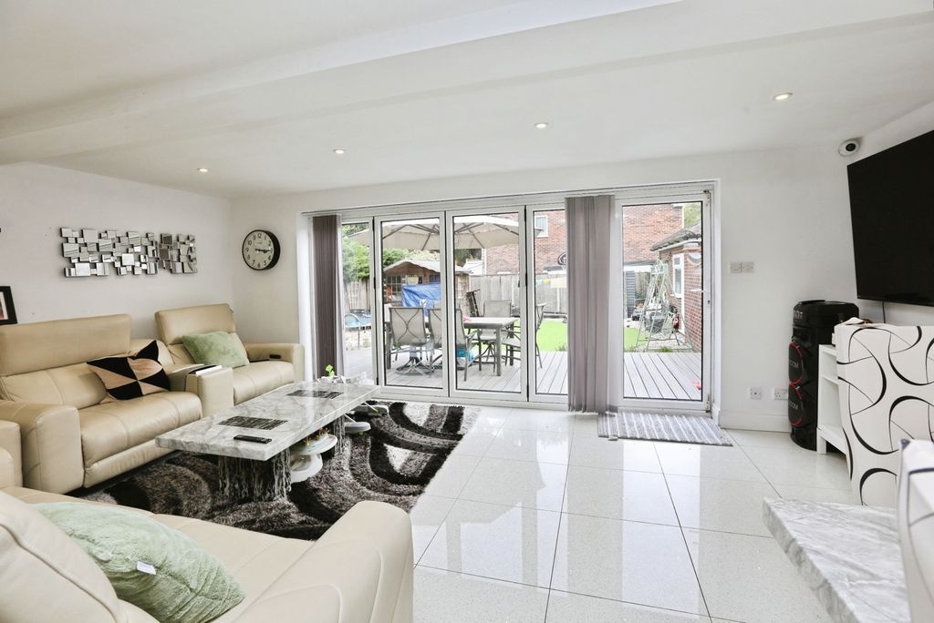 Property photo 2 of 18 Pbox-Img.Jpg