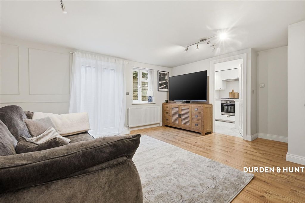 Property photo 2 of 14 Van Diemens Road