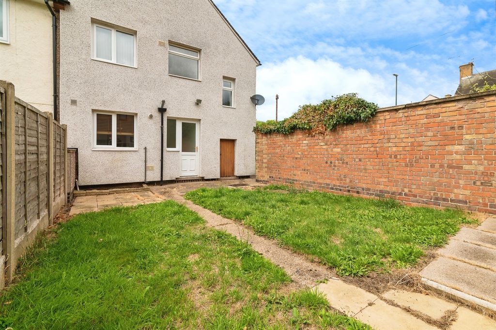 Property photo 2 of 17