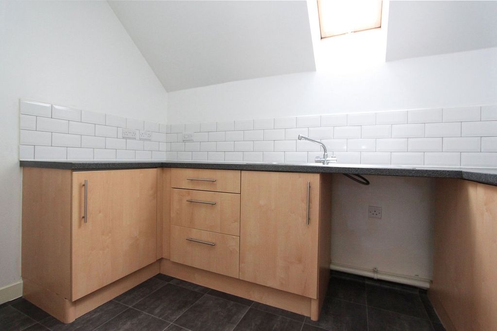 Additional image 4 of 2 bed flat for saleLeaze Close, Thornbury, South Gloucestershire BS35