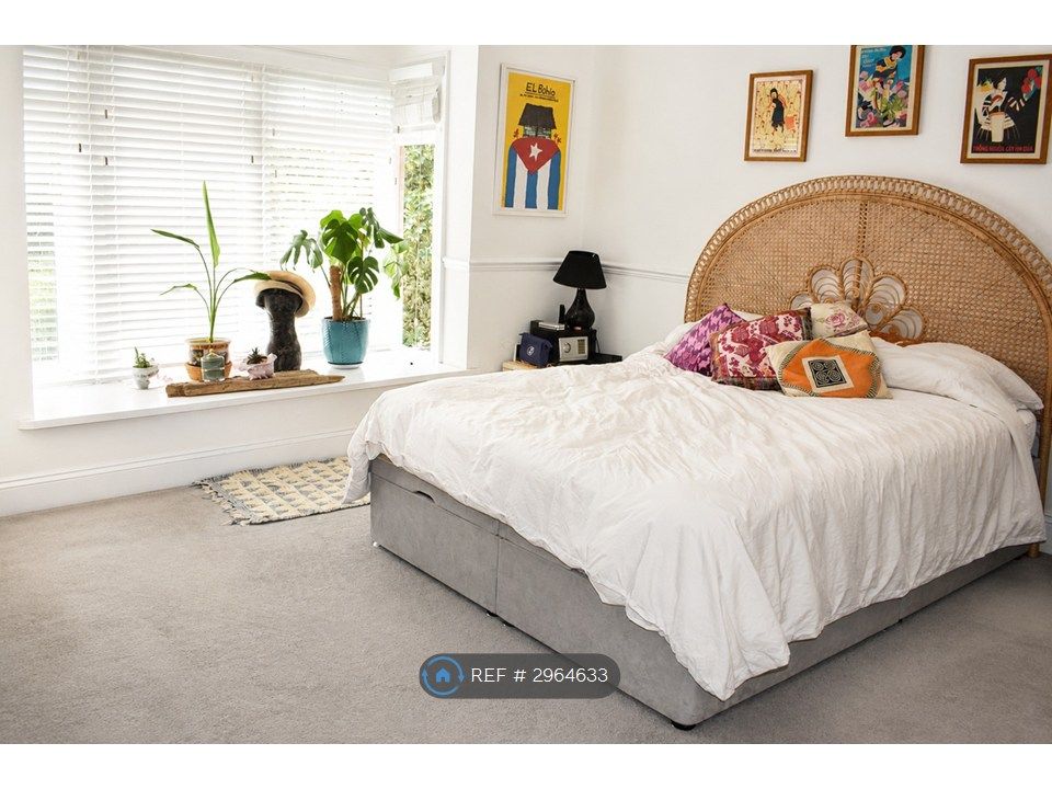 Property photo 2 of 3