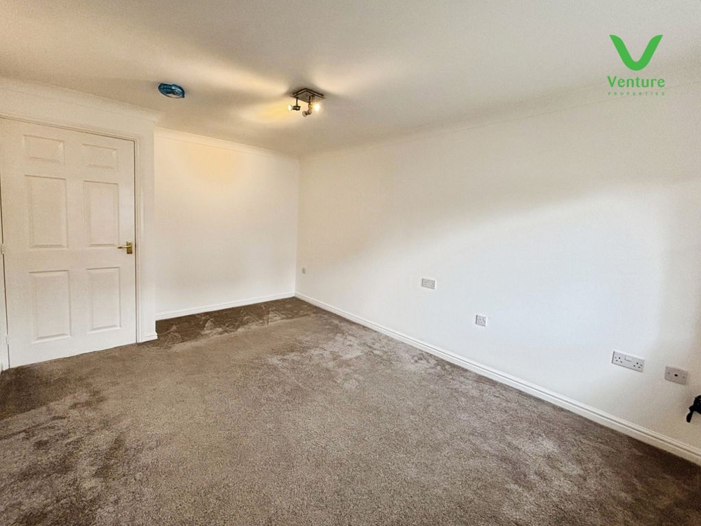 Property photo 3 of 15 Pbox-Img.Jpeg