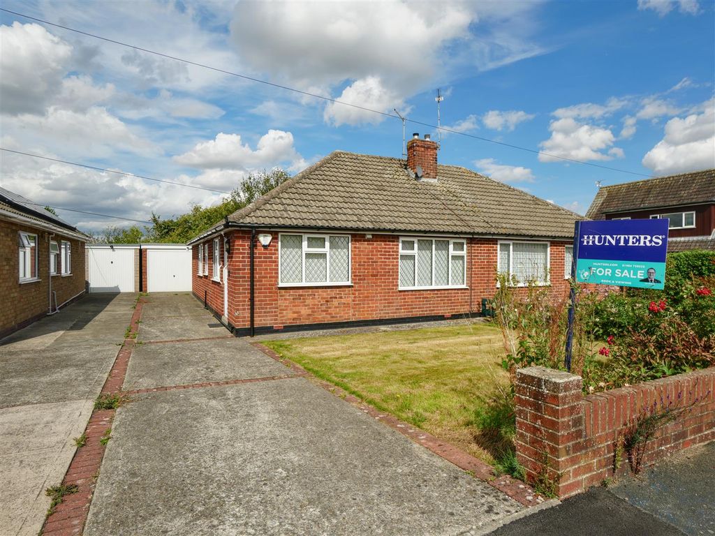 Property photo 1 of 12 External