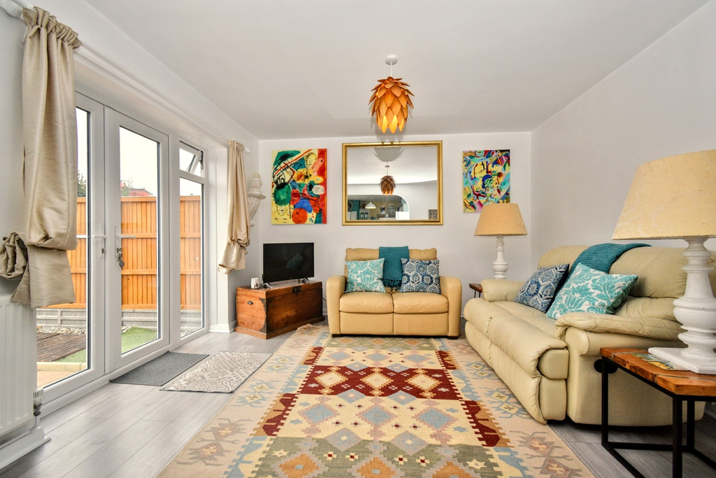 Property photo 3 of 11