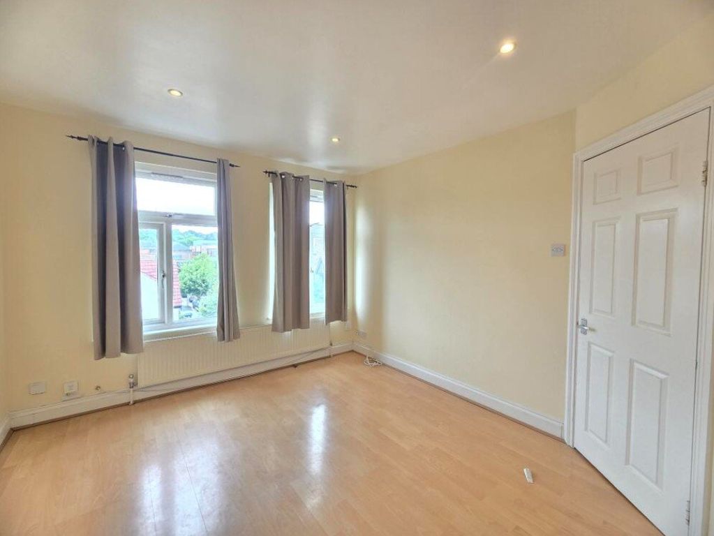 Property photo 1 of 5 Picture No. 07