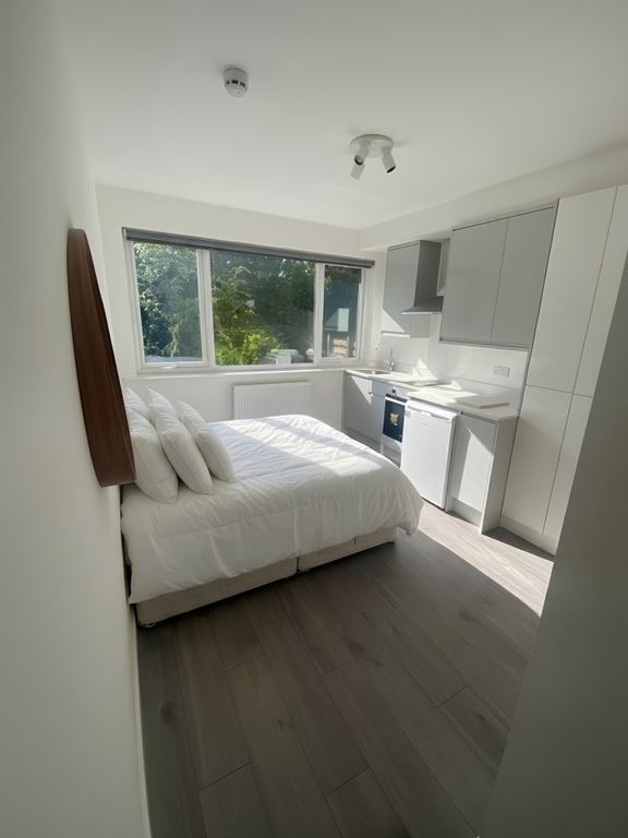 Property photo 1 of 2