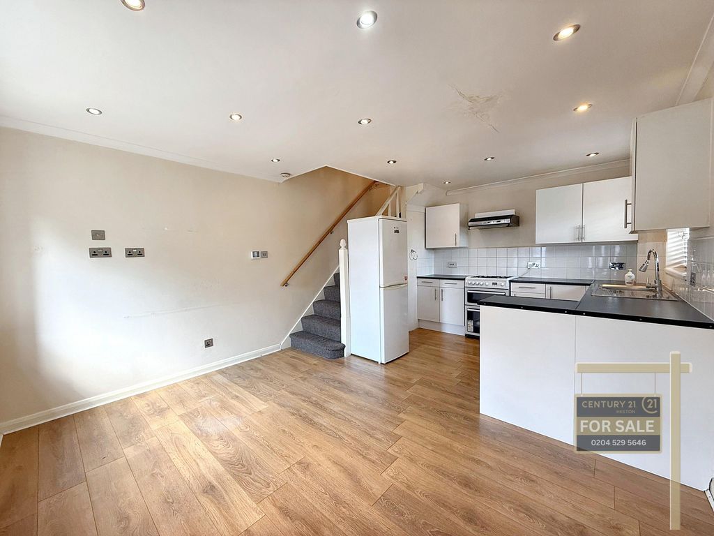 Property photo 3 of 15