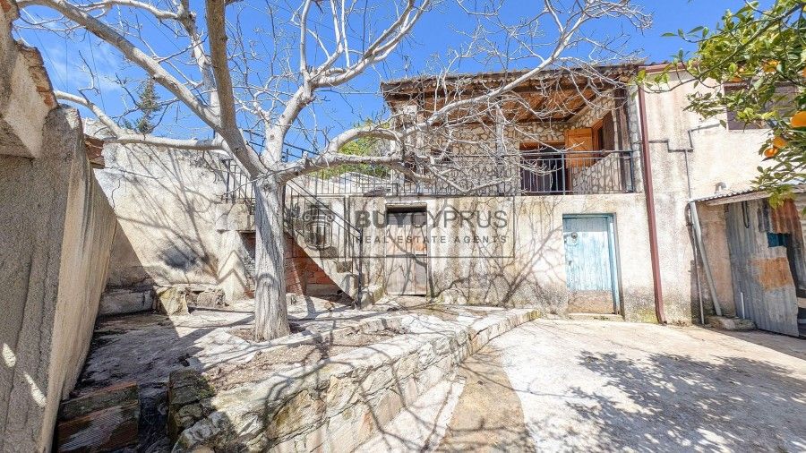 Property photo 2 of 13