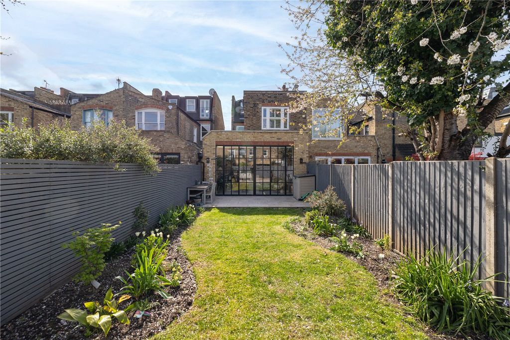 Property photo 3 of 33 Picture No. 04
