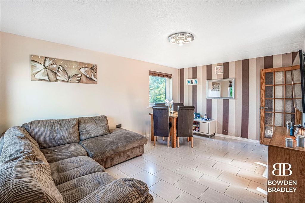 Property photo 3 of 13 Living Room