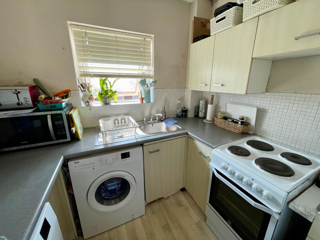 Property photo 3 of 6 4261454