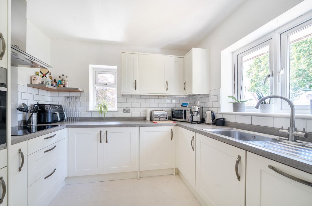 Property photo 3 of 17 1485658-9-6A47962...
