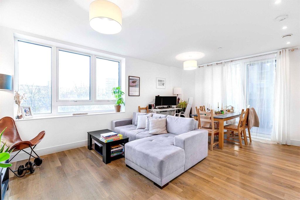 Property photo 2 of 17 Picture No. 02