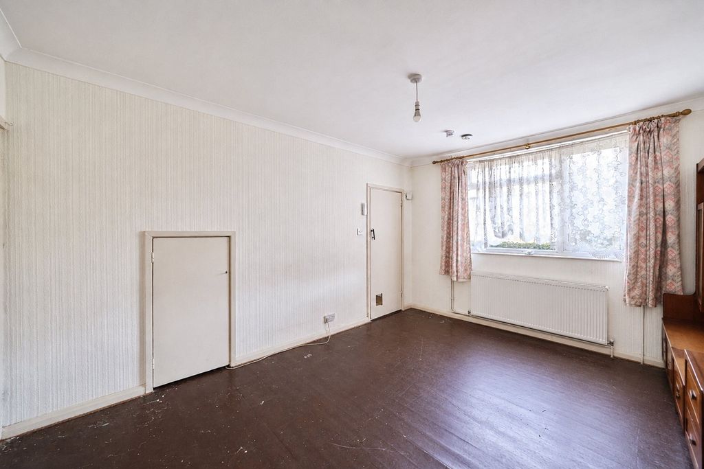 Property photo 3 of 18 Picture No. 16