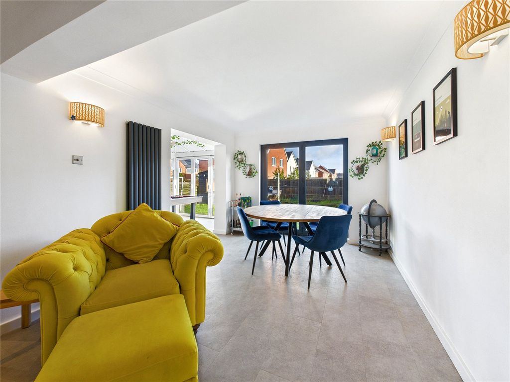 Property photo 3 of 21 Picture 3