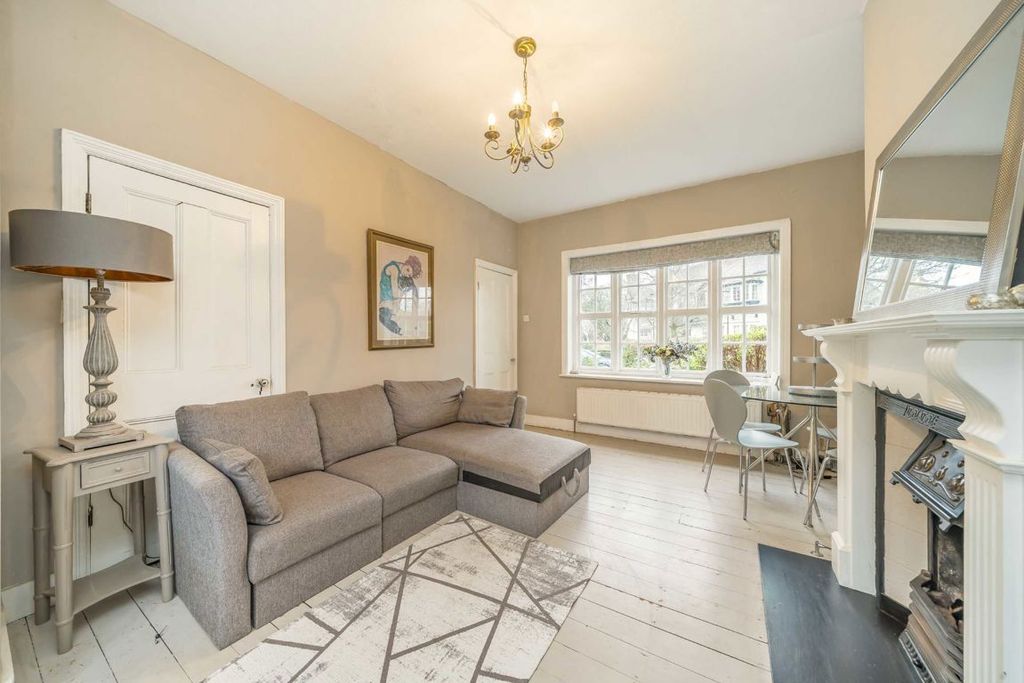 Property photo 3 of 6