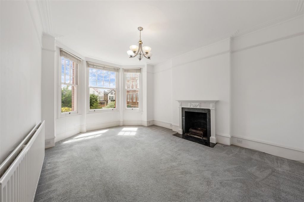 Property photo 2 of 15 Sutton Court, W4 - For Sale