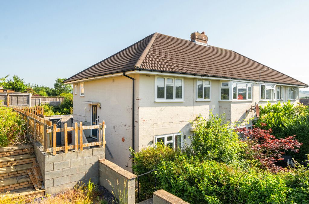 2 bed flat for saleHeol Y Wern, Penparcau, Aberystwyth, Ceredigion SY23