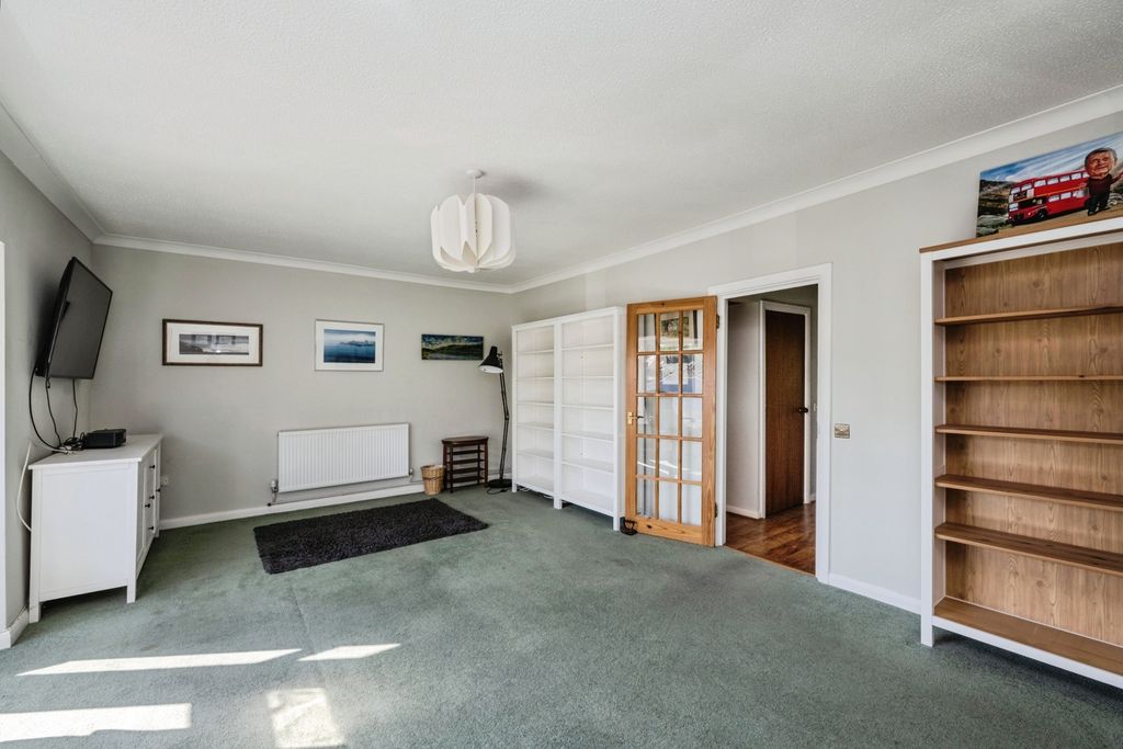 Property photo 3 of 21 Pbox-Img.Jpg